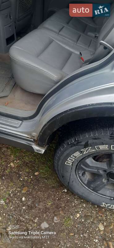 Внедорожник / Кроссовер Kia Sorento 2004 в Буштыне