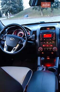 Позашляховик / Кросовер Kia Sorento 2010 в Дубні