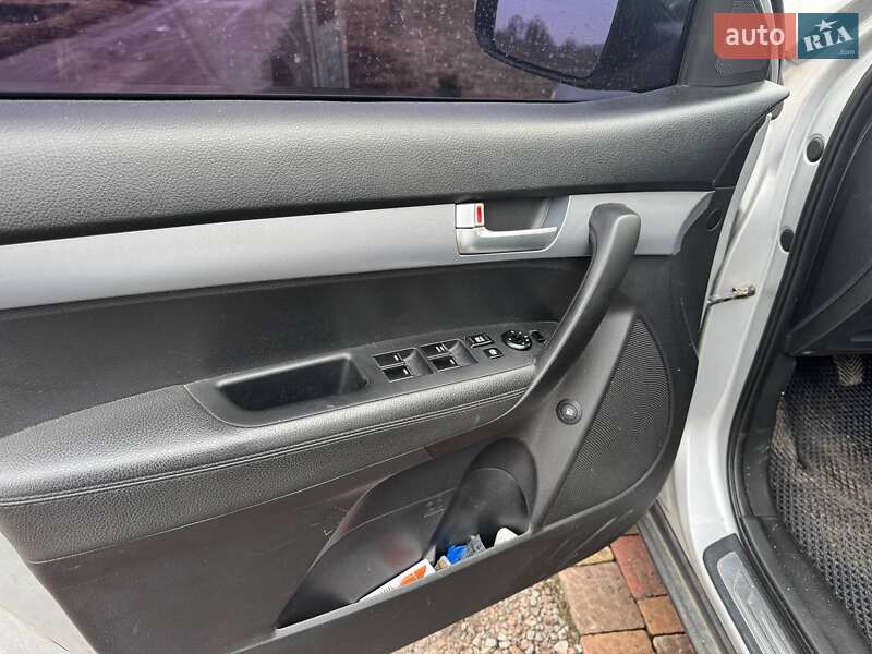 Внедорожник / Кроссовер Kia Sorento 2013 в Ромнах