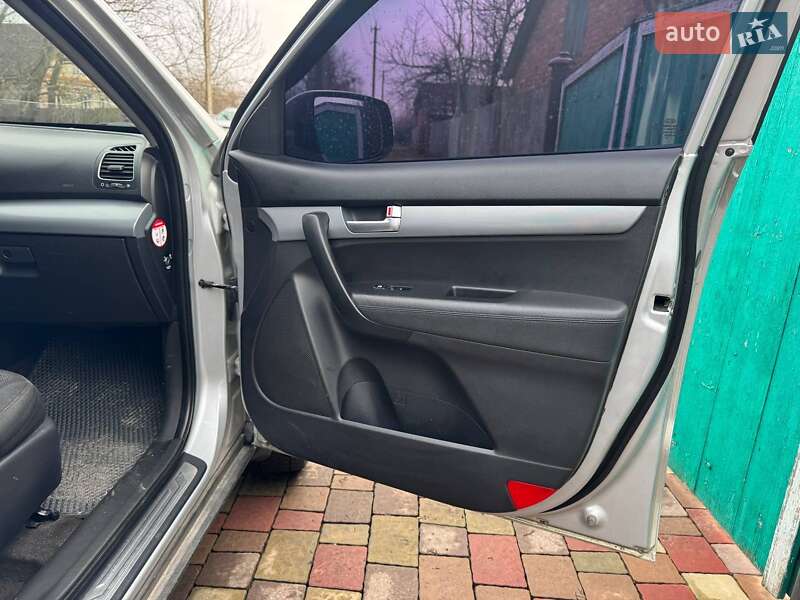 Внедорожник / Кроссовер Kia Sorento 2013 в Ромнах