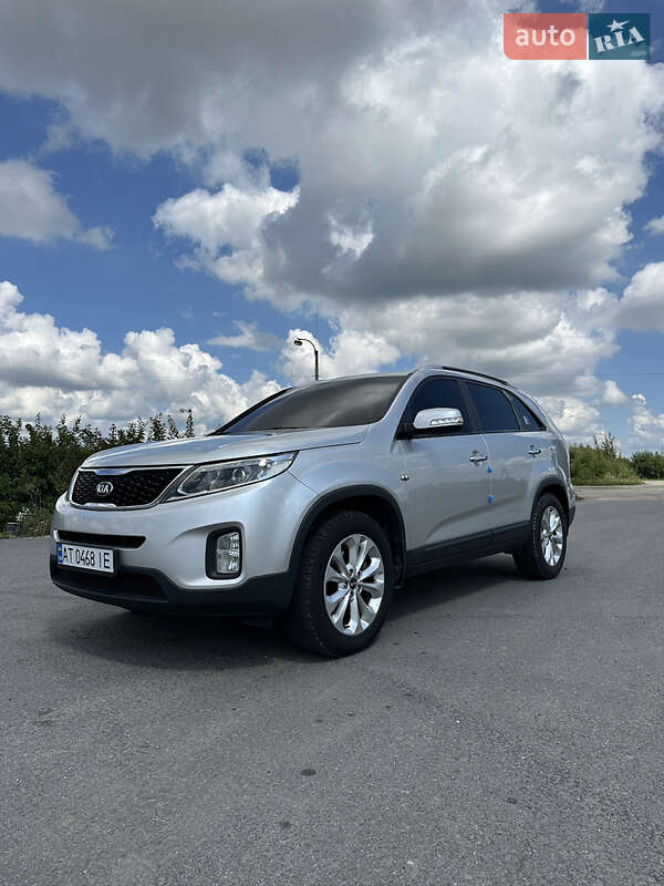 Позашляховик / Кросовер Kia Sorento 2012 в Івано-Франківську