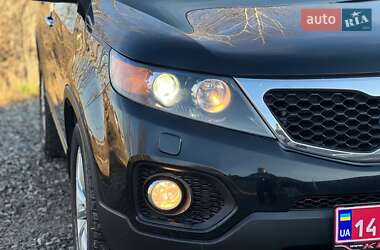 Позашляховик / Кросовер Kia Sorento 2011 в Івано-Франківську