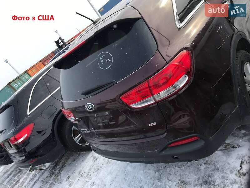 Позашляховик / Кросовер Kia Sorento 2015 в Києві