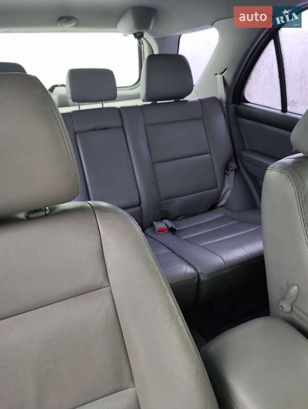Позашляховик / Кросовер Kia Sorento 2003 в Чернівцях