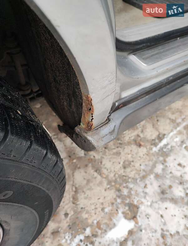 Позашляховик / Кросовер Kia Sorento 2003 в Чернівцях