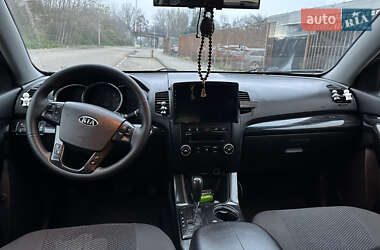 Внедорожник / Кроссовер Kia Sorento 2010 в 