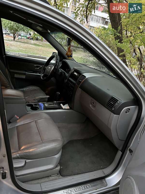 Внедорожник / Кроссовер Kia Sorento 2005 в Запорожье
