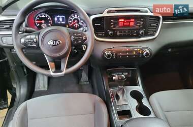Внедорожник / Кроссовер Kia Sorento 2016 в 