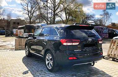 Позашляховик / Кросовер Kia Sorento 2015 в 