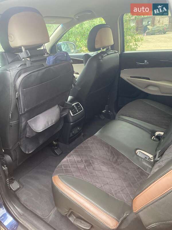 Позашляховик / Кросовер Kia Sorento 2016 в Тернополі