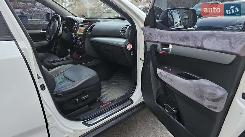 Внедорожник / Кроссовер Kia Sorento 2012 в Днепре