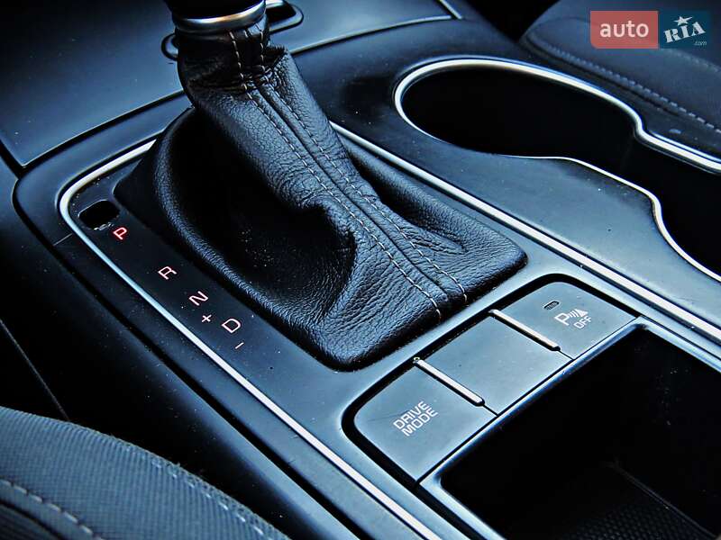 Позашляховик / Кросовер Kia Sorento 2016 в Черкасах