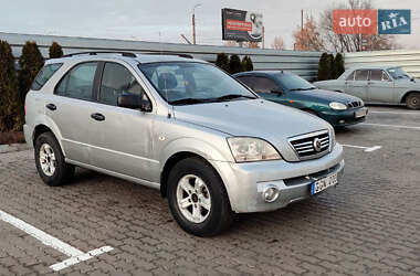 Внедорожник / Кроссовер Kia Sorento 2003 в 