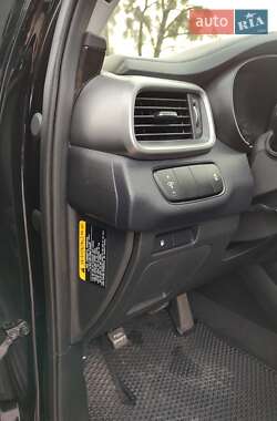 Позашляховик / Кросовер Kia Sorento 2016 в Ємільчиному