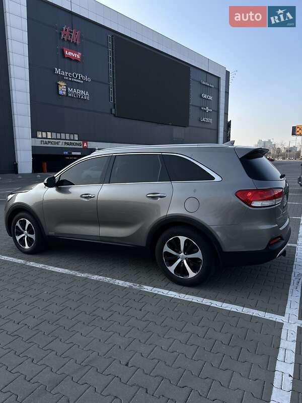Позашляховик / Кросовер Kia Sorento 2015 в Києві