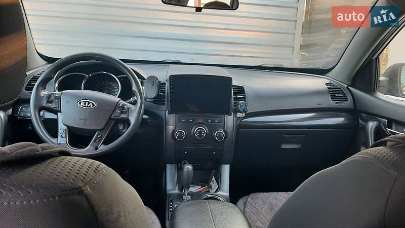 Внедорожник / Кроссовер Kia Sorento 2010 в Харькове