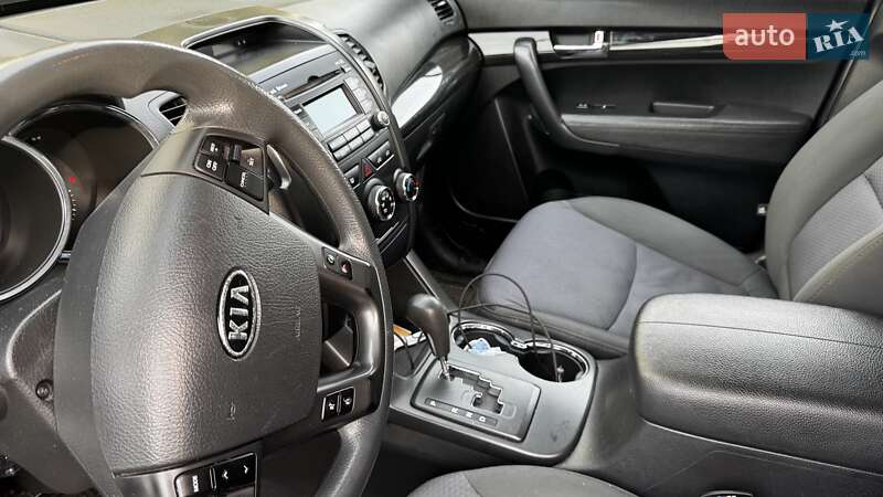 Внедорожник / Кроссовер Kia Sorento 2011 в Кролевце