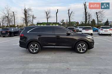 Позашляховик / Кросовер Kia Sorento 2019 в 