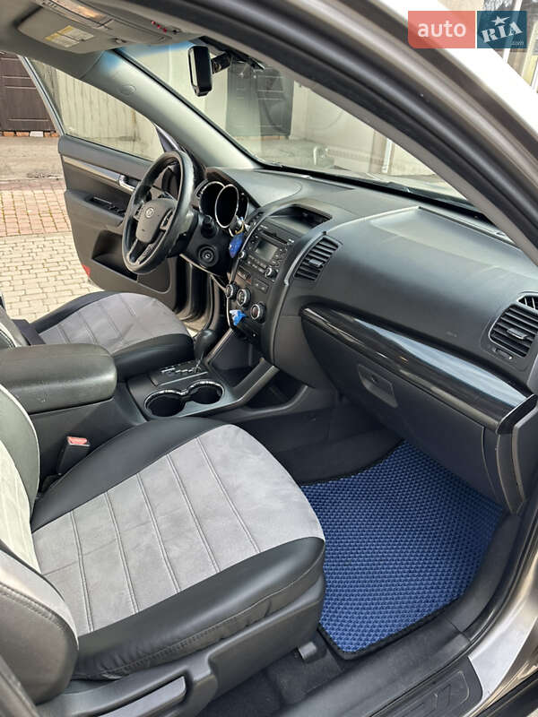 Внедорожник / Кроссовер Kia Sorento 2011 в Хмельницком
