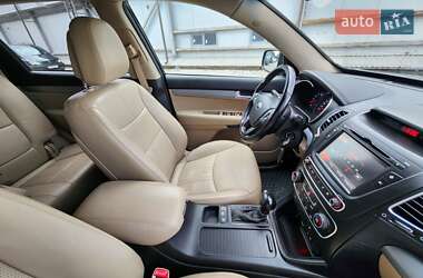 Внедорожник / Кроссовер Kia Sorento 2015 в 