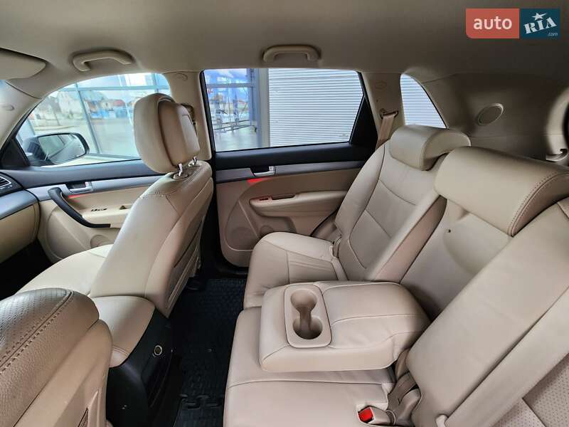 Позашляховик / Кросовер Kia Sorento 2015 в Івано-Франківську