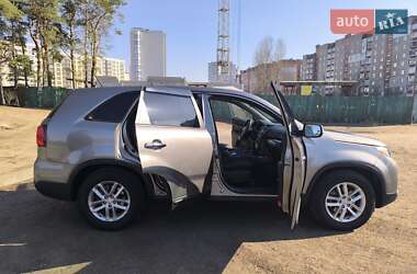 Внедорожник / Кроссовер Kia Sorento 2014 в 