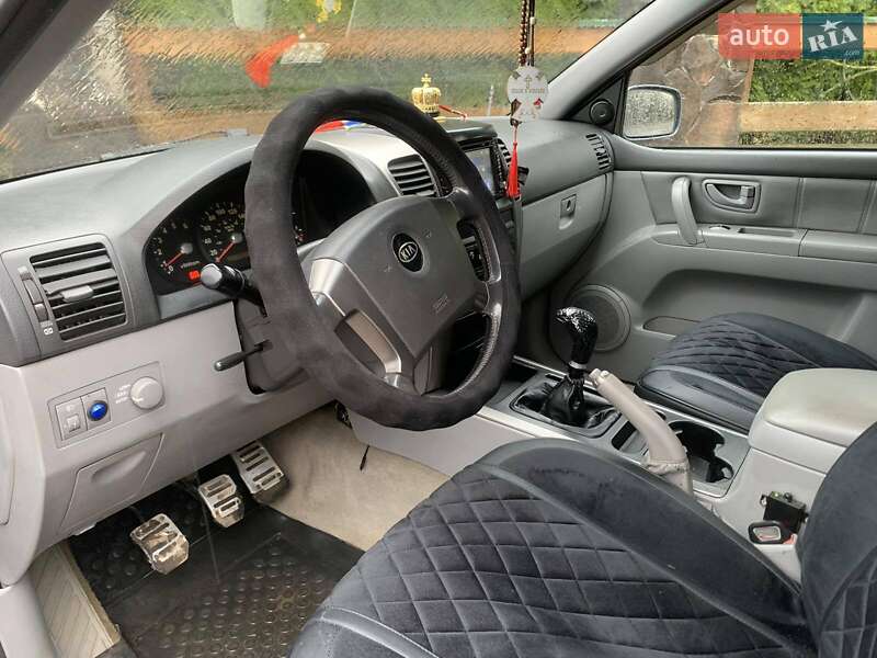 Позашляховик / Кросовер Kia Sorento 2005 в Воловцю