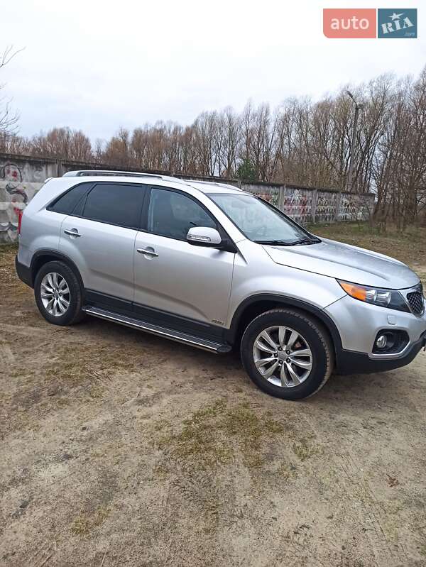 Внедорожник / Кроссовер Kia Sorento 2012 в 