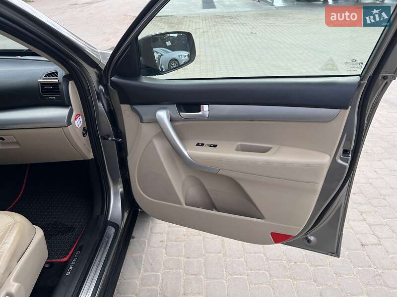 Внедорожник / Кроссовер Kia Sorento 2011 в Белогорье