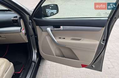 Внедорожник / Кроссовер Kia Sorento 2011 в 