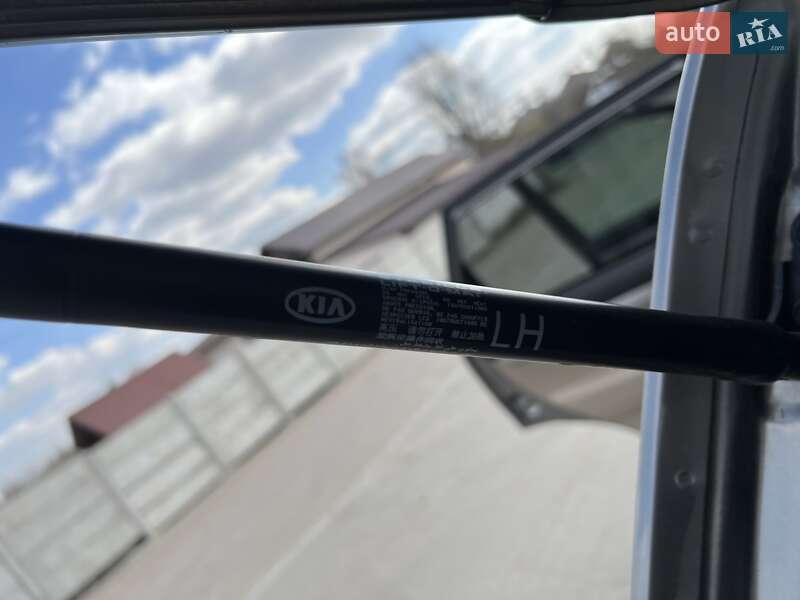 Внедорожник / Кроссовер Kia Sorento 2011 в Белогорье