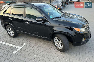 Позашляховик / Кросовер Kia Sorento 2012 в 