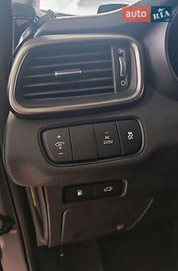 Внедорожник / Кроссовер Kia Sorento 2015 в 