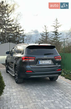 Позашляховик / Кросовер Kia Sorento 2014 в 