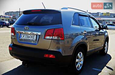 Внедорожник / Кроссовер Kia Sorento 2012 в 