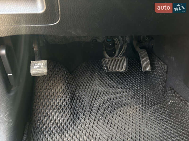 Позашляховик / Кросовер Kia Sorento 2012 в Житомирі