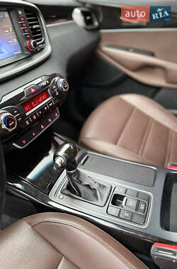Внедорожник / Кроссовер Kia Sorento 2016 в 