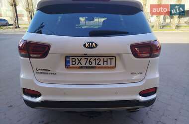 Позашляховик / Кросовер Kia Sorento 2018 в 