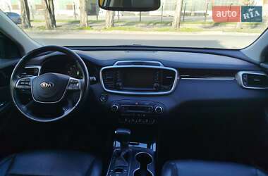Позашляховик / Кросовер Kia Sorento 2018 в 
