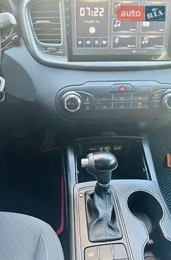 Позашляховик / Кросовер Kia Sorento 2016 в Києві
