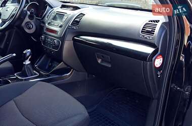 Внедорожник / Кроссовер Kia Sorento 2013 в 