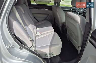 Позашляховик / Кросовер Kia Sorento 2013 в 