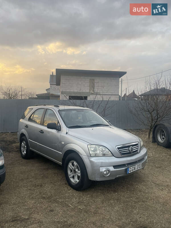 Внедорожник / Кроссовер Kia Sorento 2003 в 