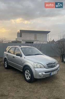 Внедорожник / Кроссовер Kia Sorento 2003 в 