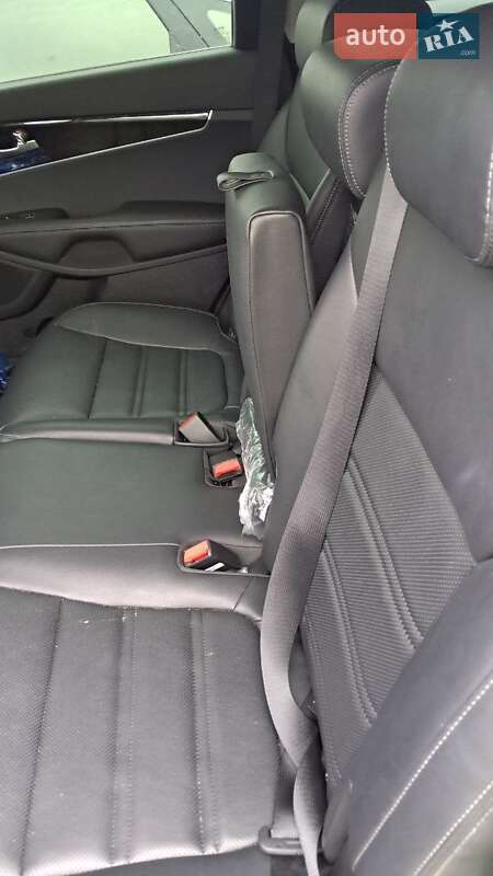 Внедорожник / Кроссовер Kia Sorento 2015 в Киеве фото 5 Внедорожник / Кроссовер Kia Sorento 2015 в Киеве