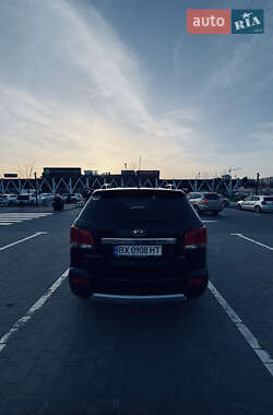 Внедорожник / Кроссовер Kia Sorento 2012 в 