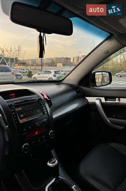 Внедорожник / Кроссовер Kia Sorento 2012 в 