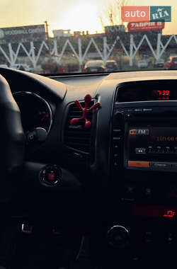 Внедорожник / Кроссовер Kia Sorento 2012 в 