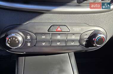 Внедорожник / Кроссовер Kia Sorento 2016 в 