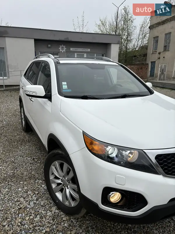 Внедорожник / Кроссовер Kia Sorento 2011 в 